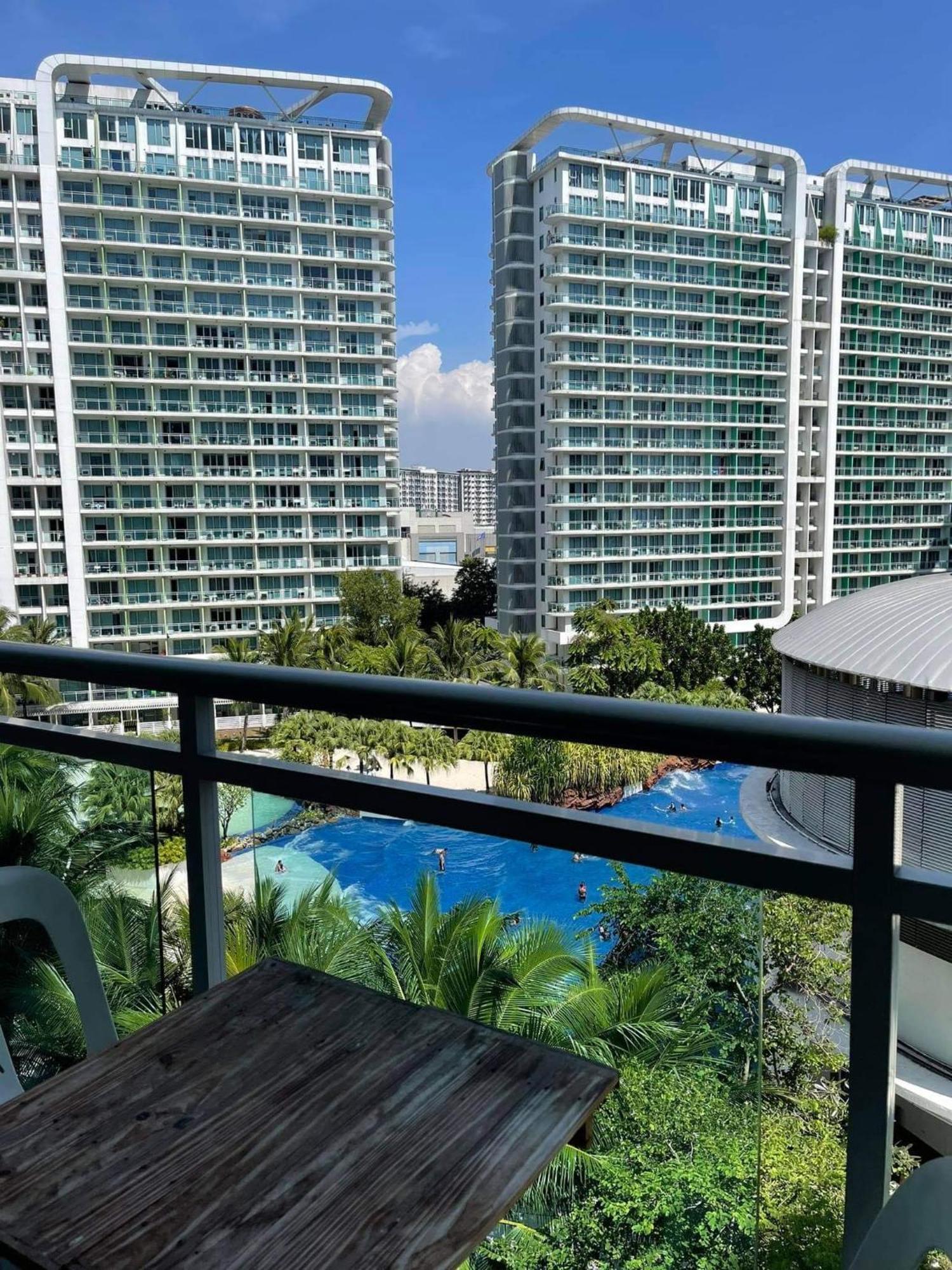 Beach Front Living In The Heart Of The City, Azure Residences 马尼拉 外观 照片
