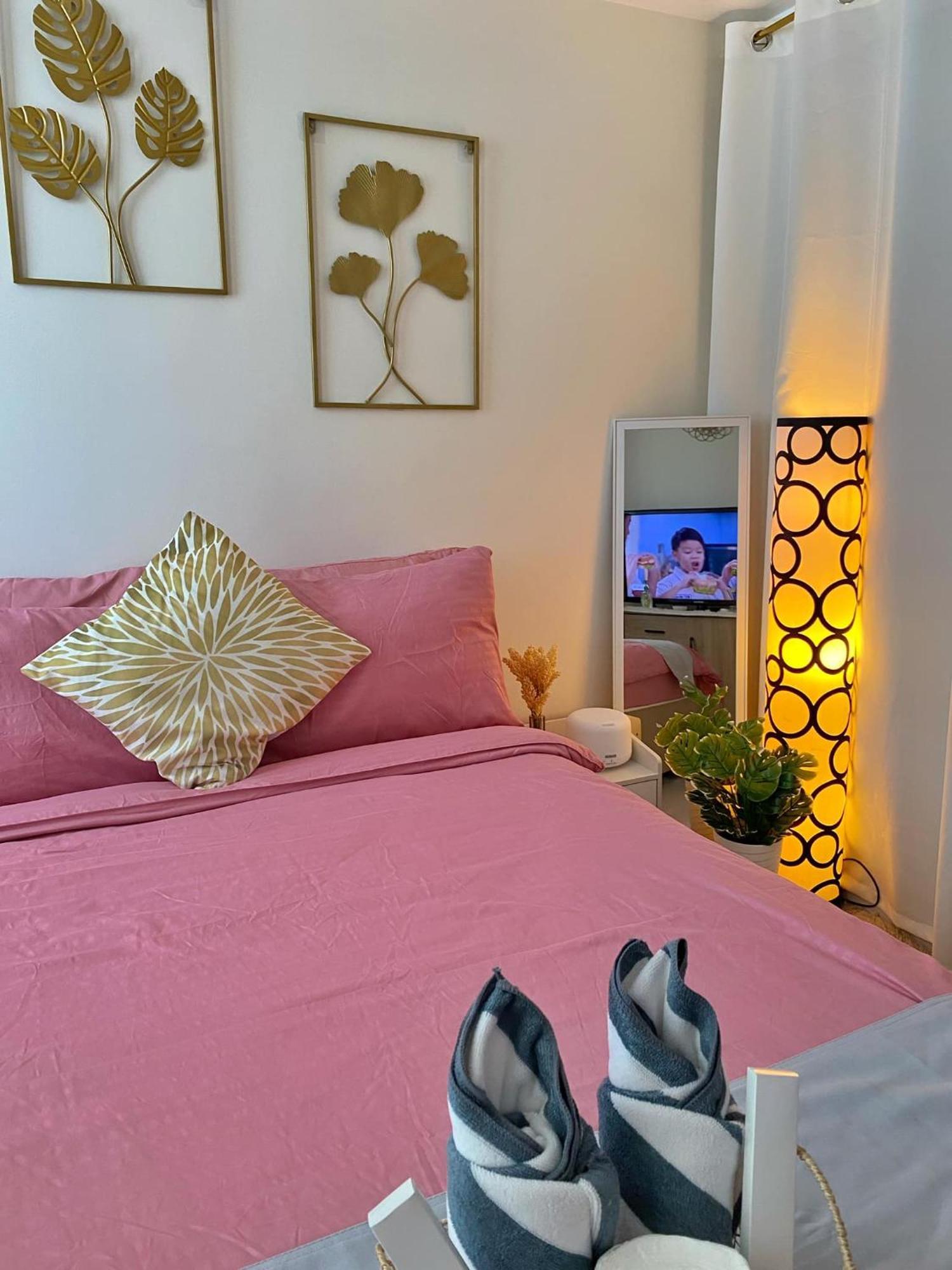 Beach Front Living In The Heart Of The City, Azure Residences 马尼拉 外观 照片