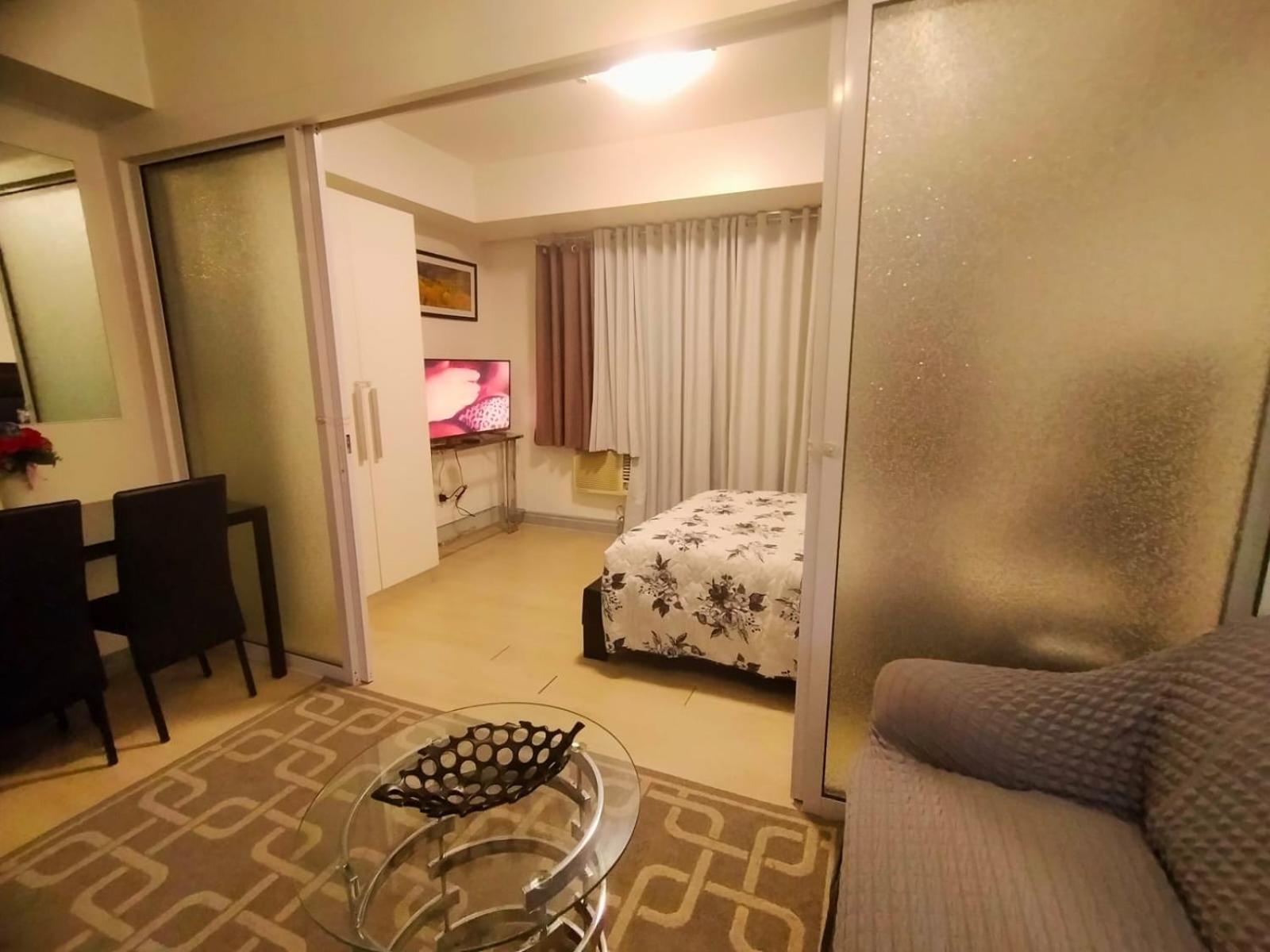 Beach Front Living In The Heart Of The City, Azure Residences 马尼拉 外观 照片
