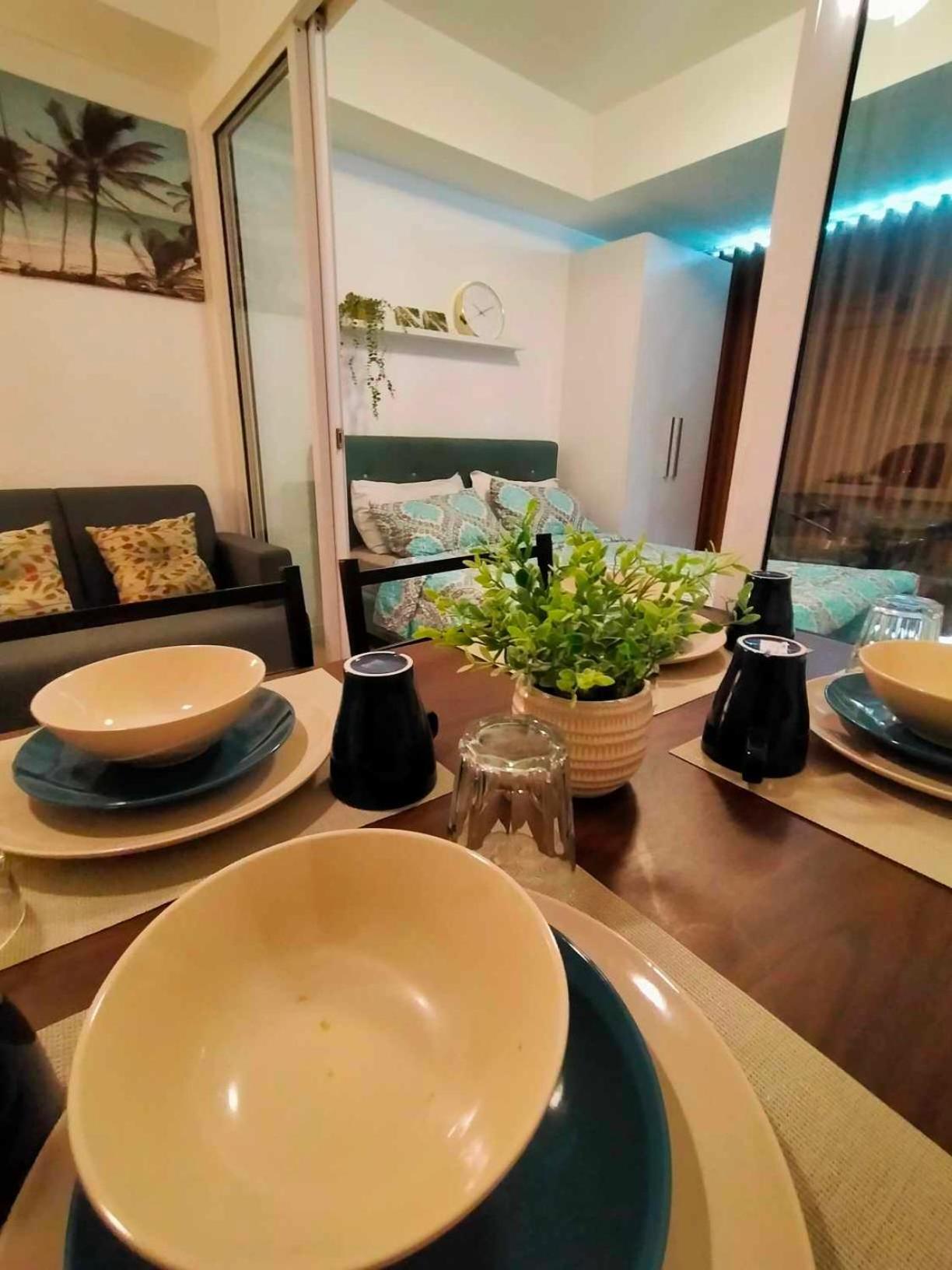 Beach Front Living In The Heart Of The City, Azure Residences 马尼拉 外观 照片