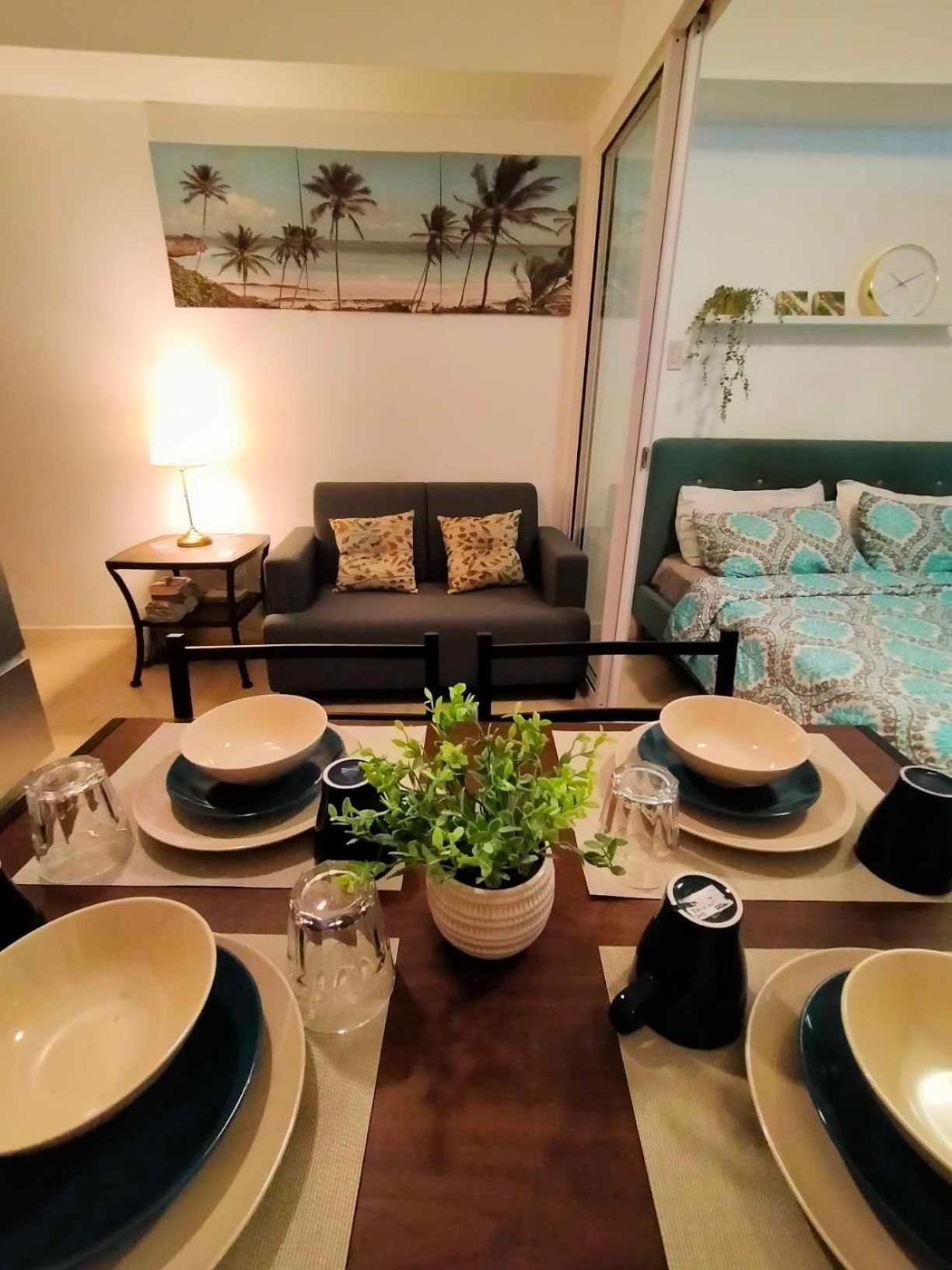 Beach Front Living In The Heart Of The City, Azure Residences 马尼拉 外观 照片