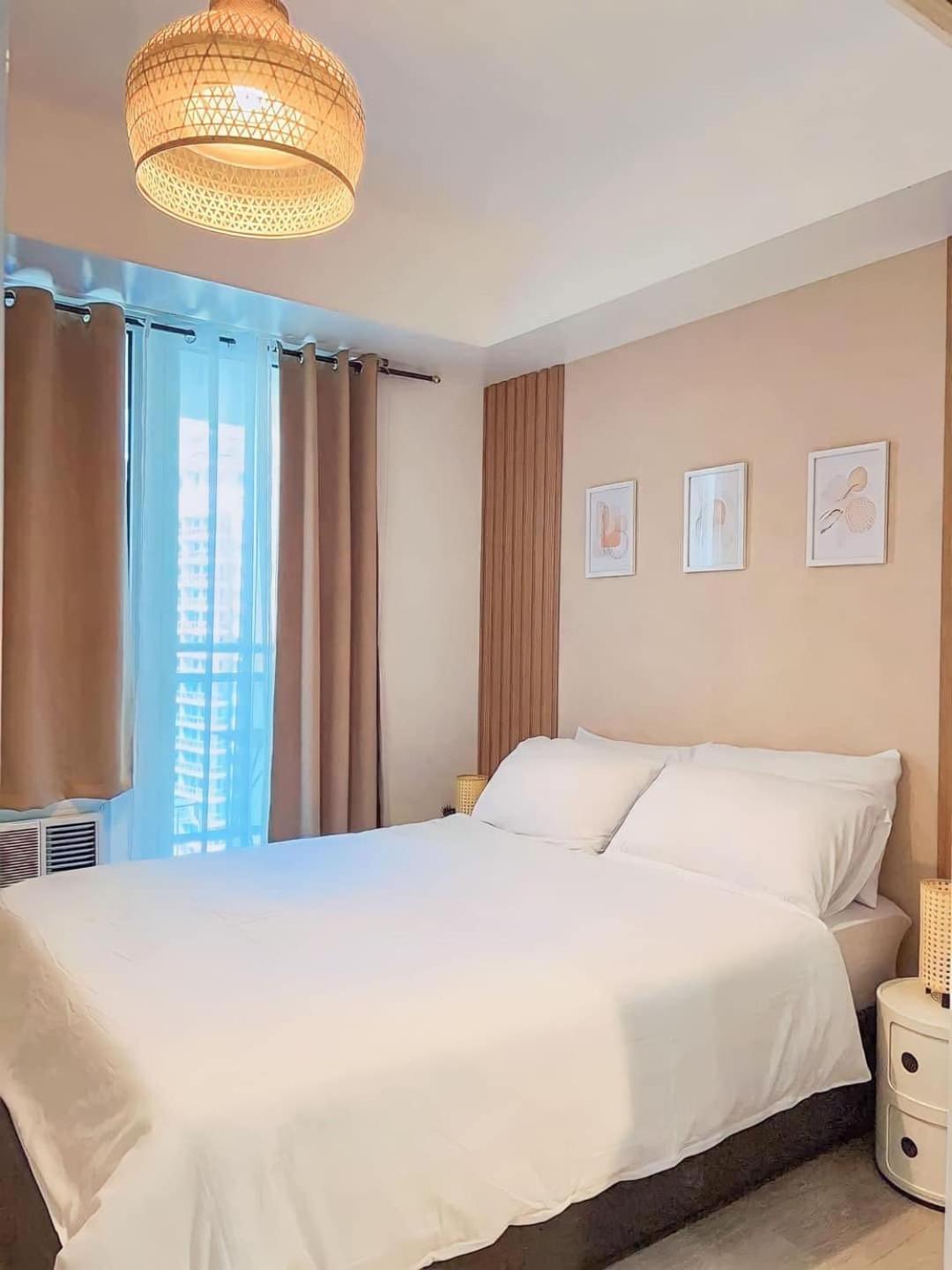 Beach Front Living In The Heart Of The City, Azure Residences 马尼拉 客房 照片