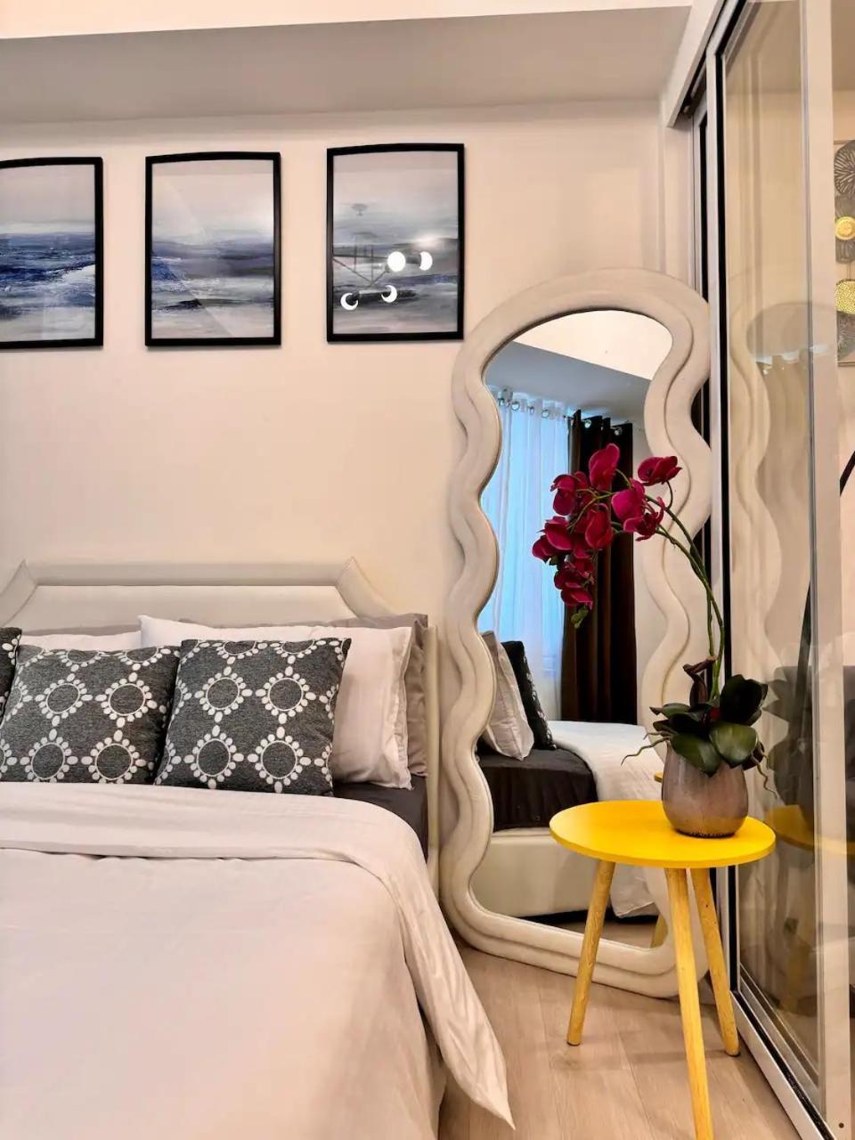 Beach Front Living In The Heart Of The City, Azure Residences 马尼拉 外观 照片